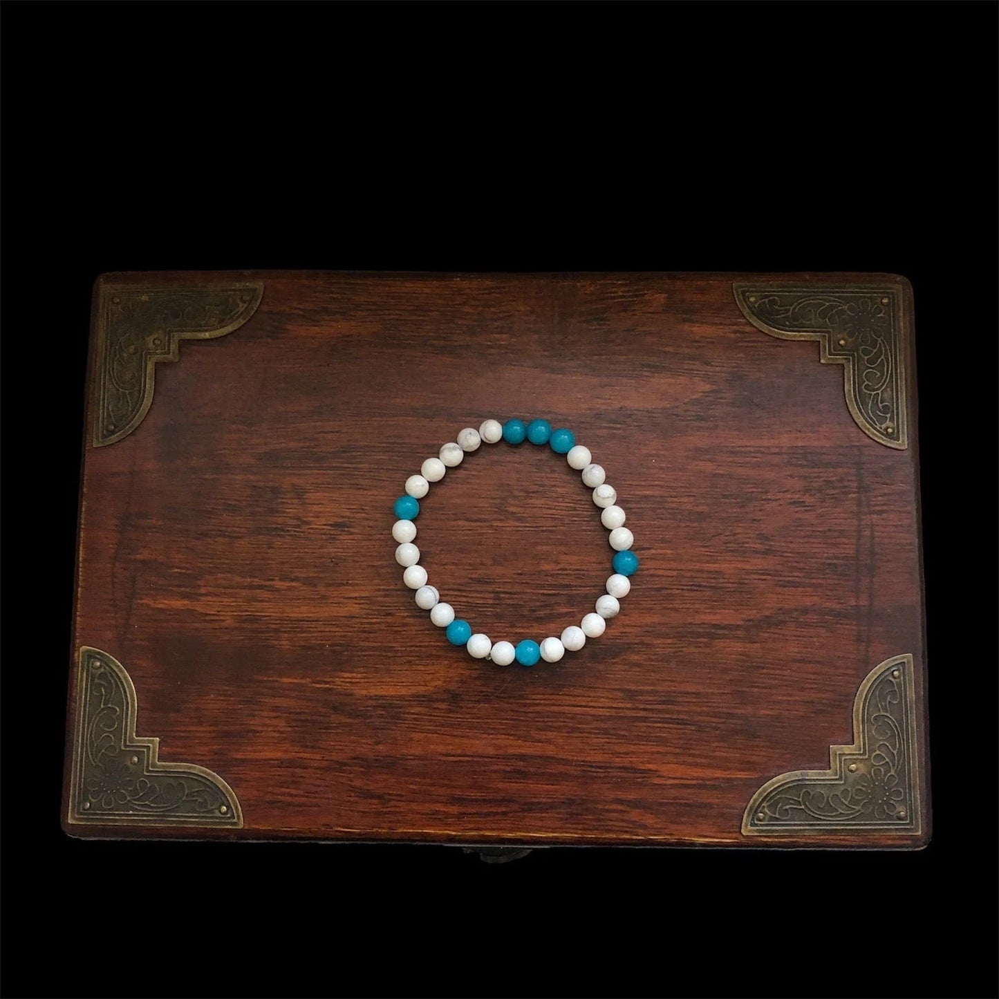 Blue Quartz and Howlite Beaded Bracelet