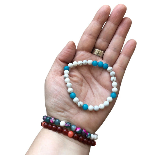 Blue Quartz and Howlite Beaded Bracelet