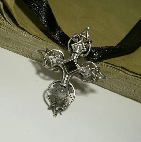 Celtic Cross Silver And Black Onyx Pendant BLITZ