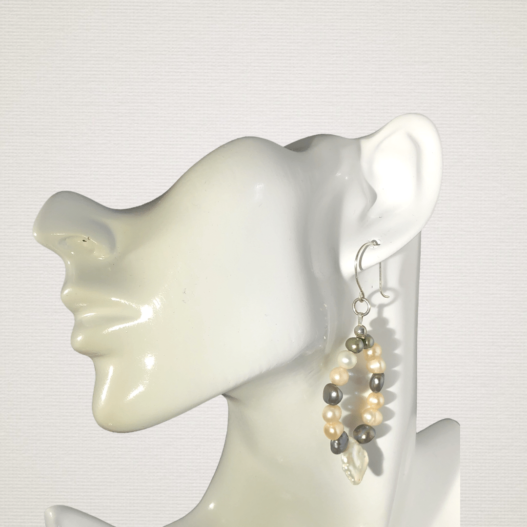 Freshwater Pearls Dangle Earrings KAS WARWAS