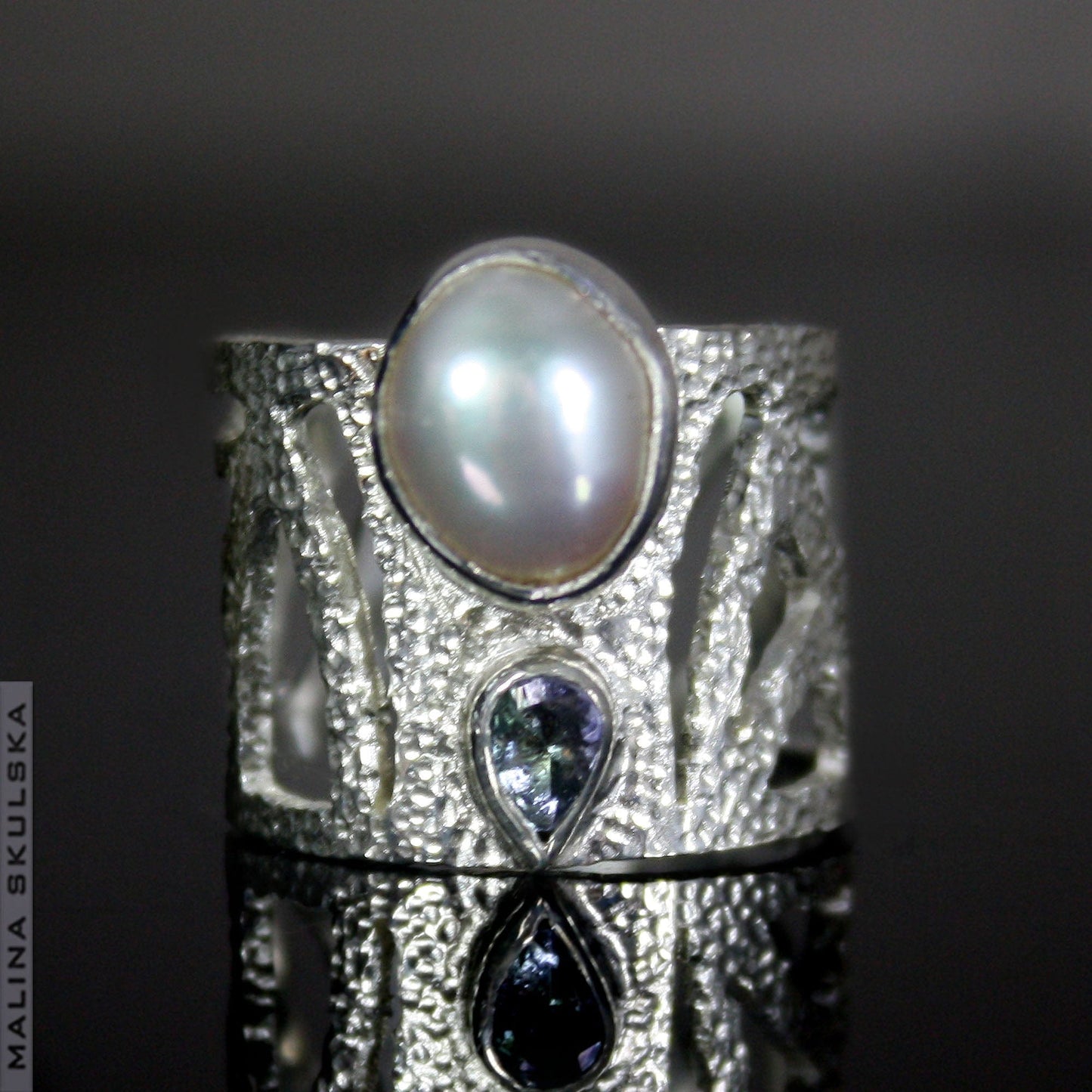 Openwork ring with tanzanite and pearl MALINA SKULSKA